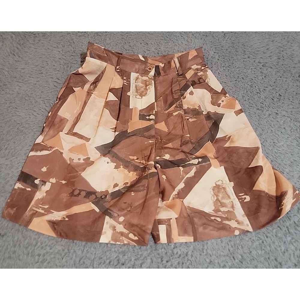 Dana Lee Shorts Womens 10 Golf Tennis Sportswear Brown Twill Microfiber